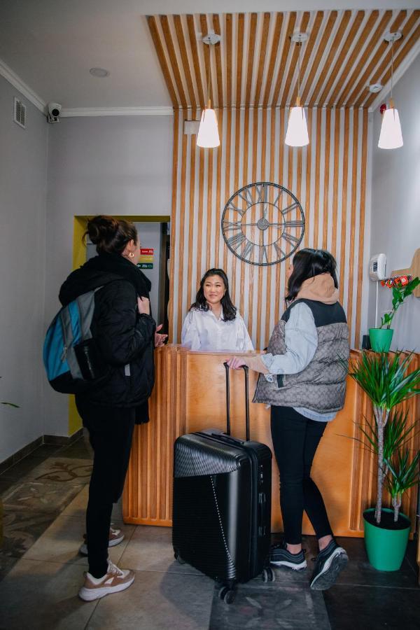 People Hostel Бишкек Экстерьер фото